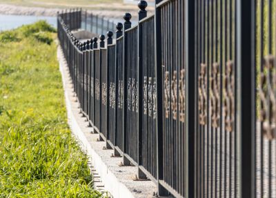 Steel Fence Construction in Des Moines, IA